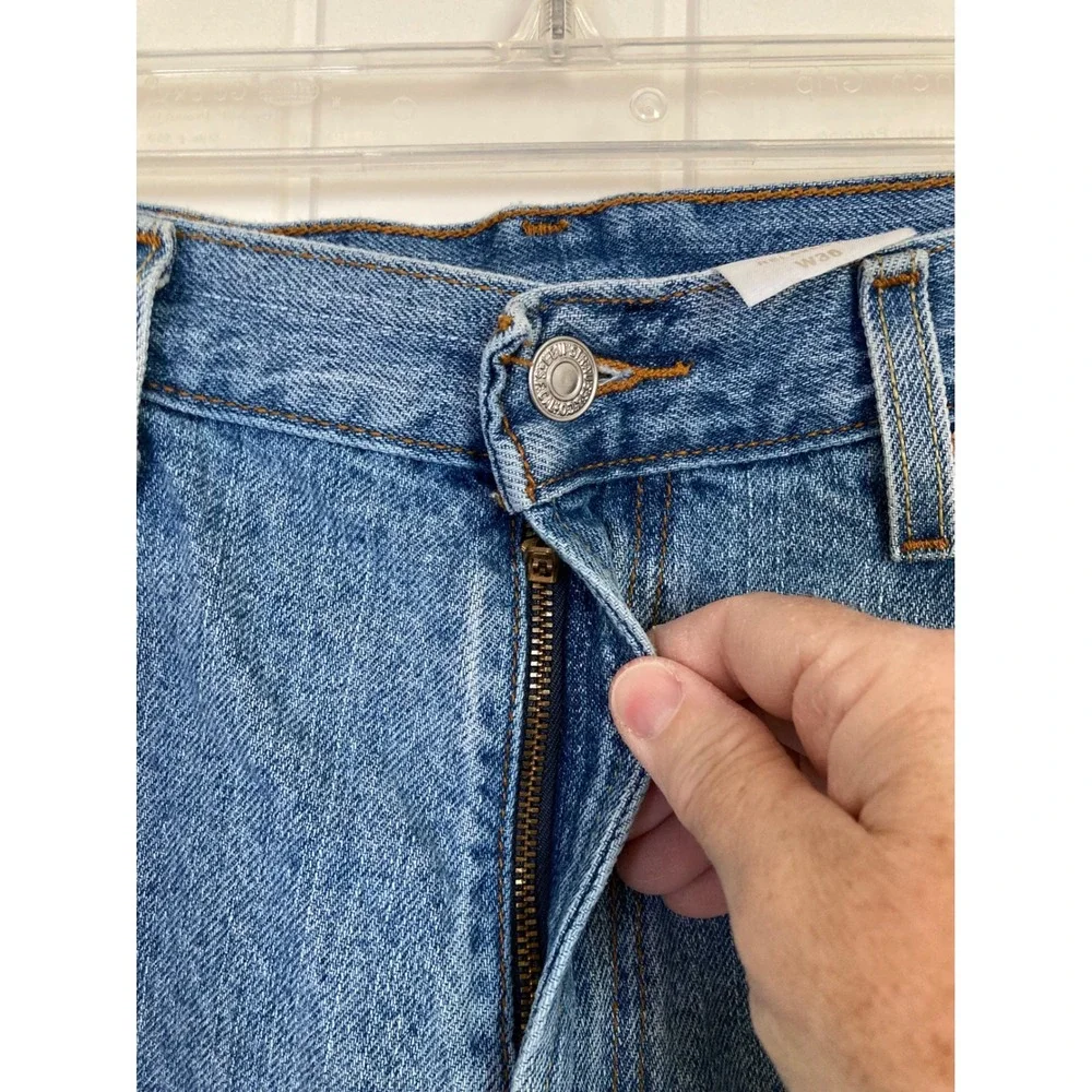 VTG Levis 550 Relaxed Fit Denim Shorts Mens 36 Blue Medium Wash Vintage 5-Pocket